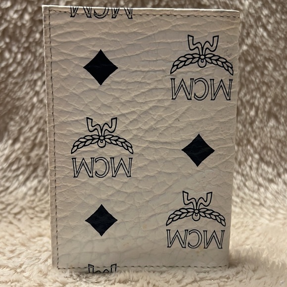 MCM VISETOS Leather Monogram Navy Blue and White Card ID Holder - Picture 3 of 7